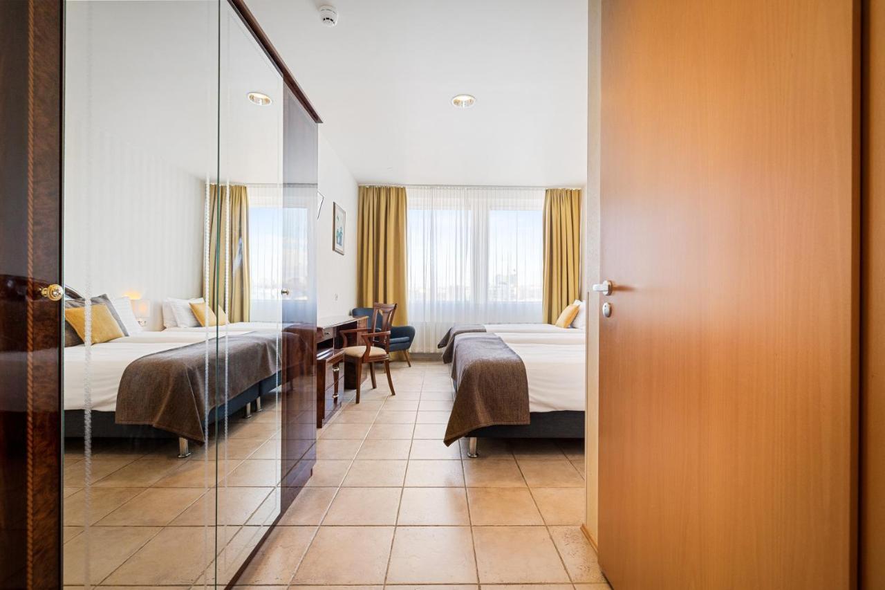 Hotel Island - Comfort โคปาโวกูร์ ภายนอก รูปภาพ
